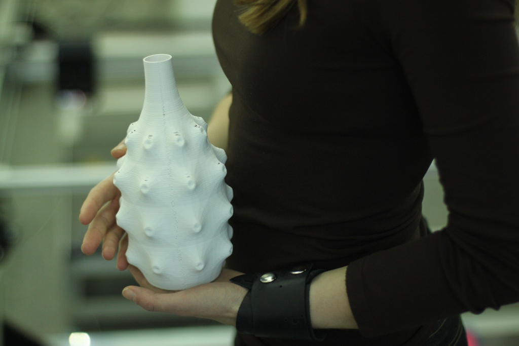 3d принтер печать силиконом. 3д печать силиконом. силиконовый 3d принтер. 3d принтер силикон. Formlabs elastic resin.